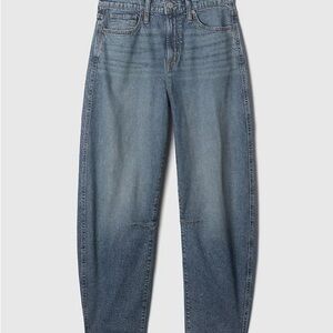 GAP Women’s High Rise Barrel Jeans NWT